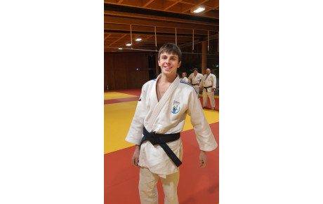 Mathis reçoit sa ceinture noire !!